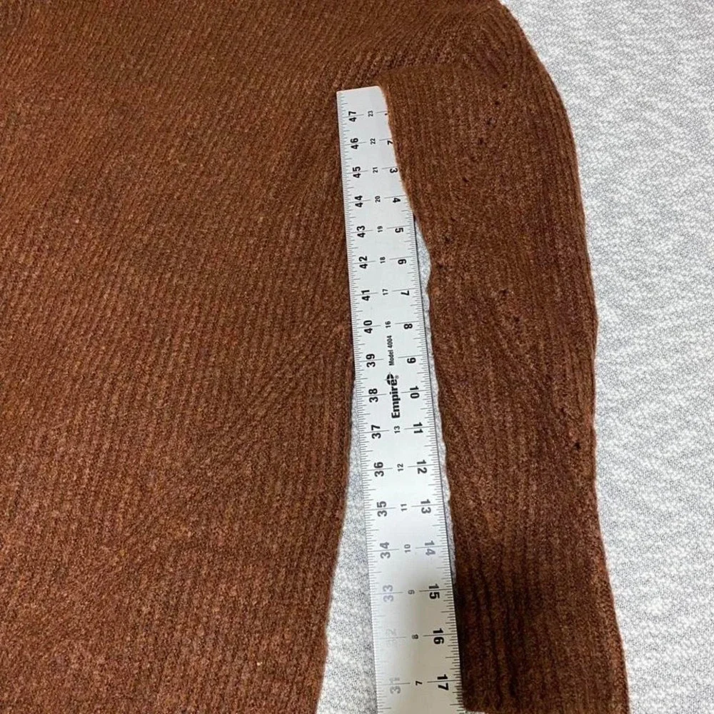 Old Navy brown ribbed sweater long sleeves women S. SKU-A203 #knitwear #cozy